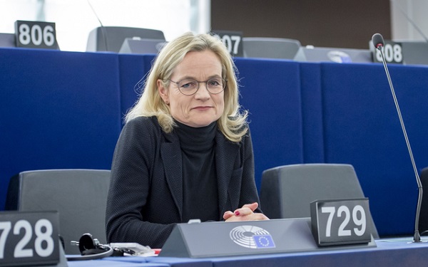 Viola VON CRAMON-TAUBADEL in the EP in Strasbourg